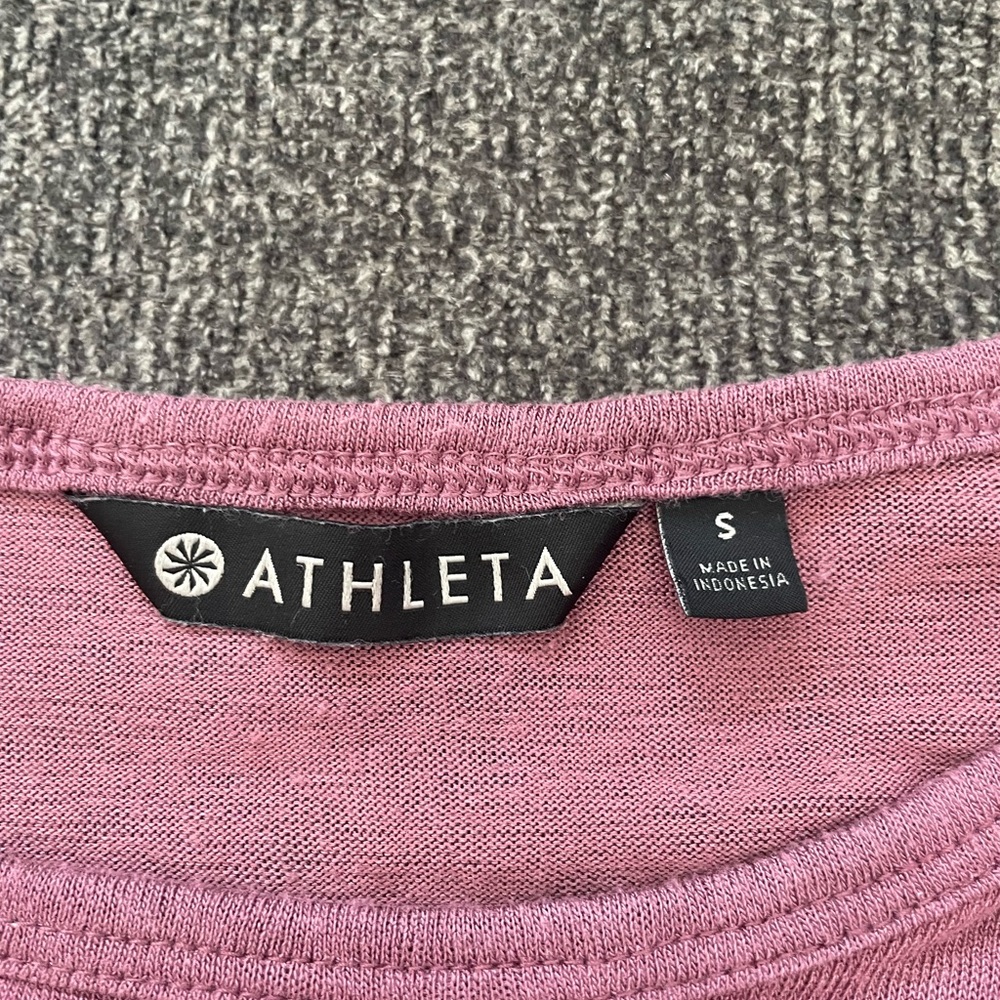 Athleta Long Sleeve Yoga - Picture 4 of 4